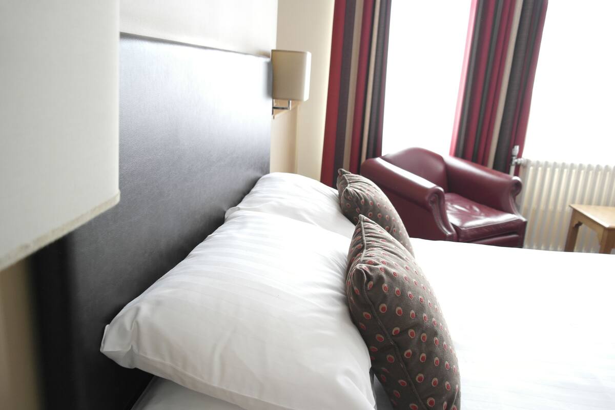 Standard Family Room | Hypo-allergenic bedding, cots/infant beds, rollaway beds, free WiFi