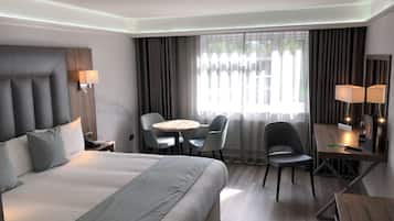 Deluxe-Zimmer, 1 King-Bett, Nichtraucher (Converts to 2 Twin Beds)