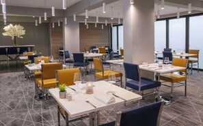 Breakfast and dinner served - Best Western Premier Heronston Hotel & Spa (Bridgend)