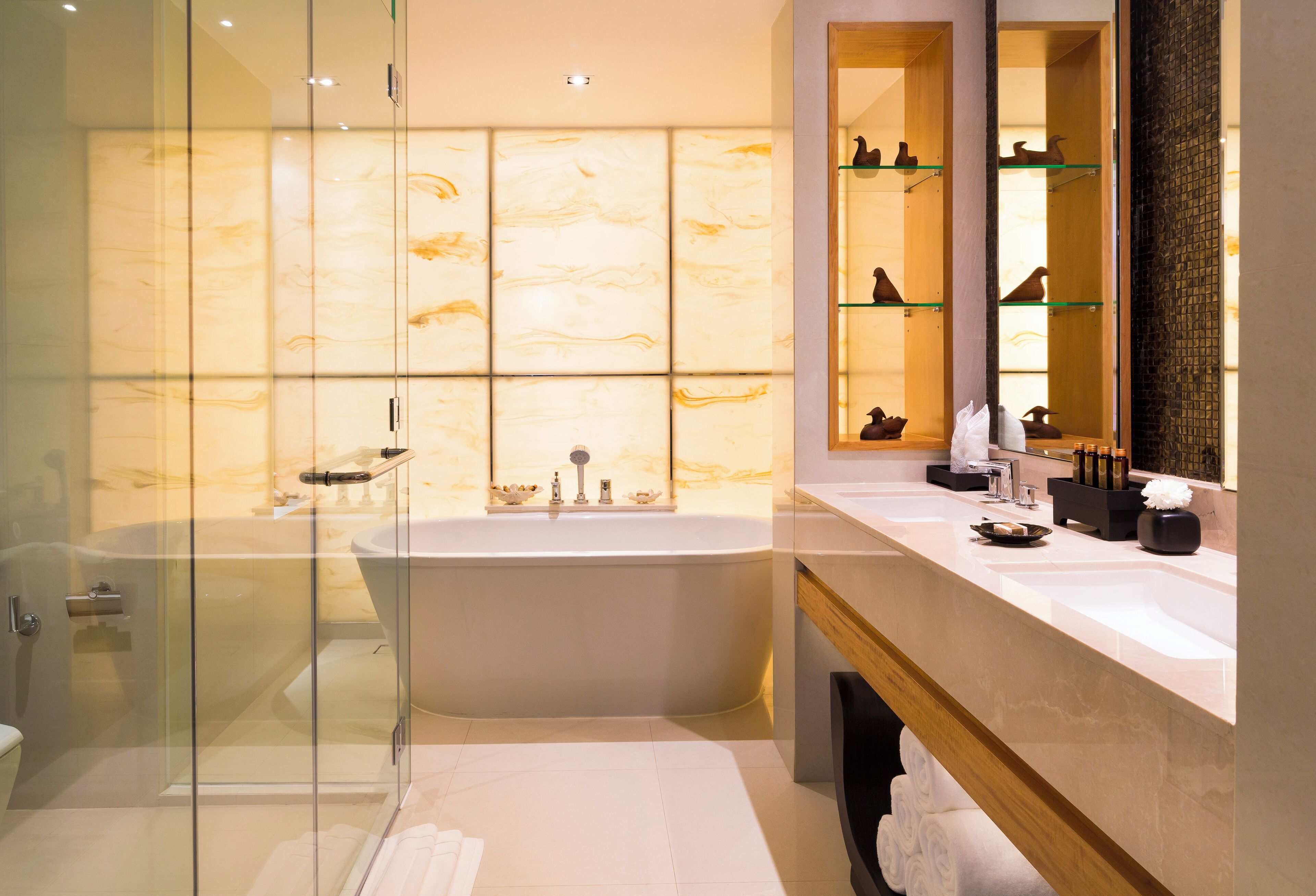presidential suite | bathroom | shower, free toiletries, hair dryer, bathrobes