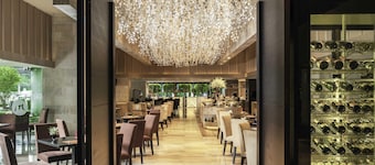 Avani Ratchada Bangkok Hotel