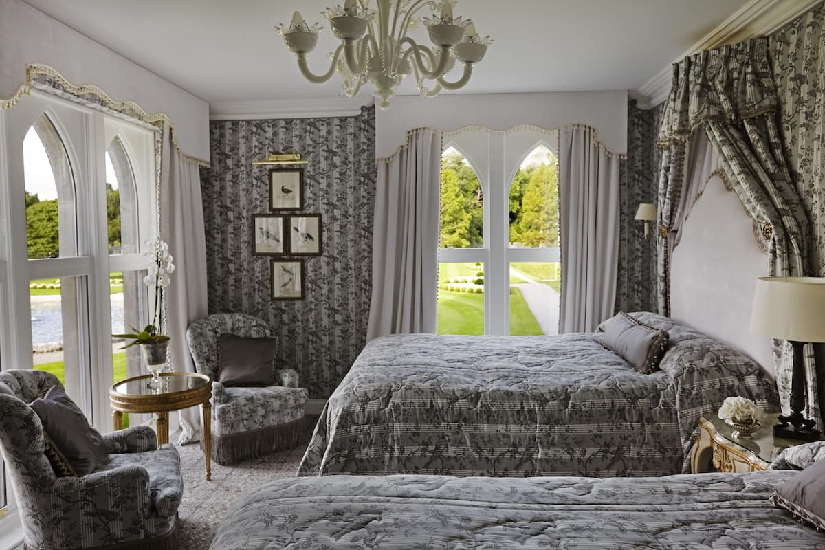 Deluxe kamer, 2 tweepersoonsbedden (Family Room) | Luxe beddengoed, pillowtop-bedden, een minibar, een kluis op de kamer