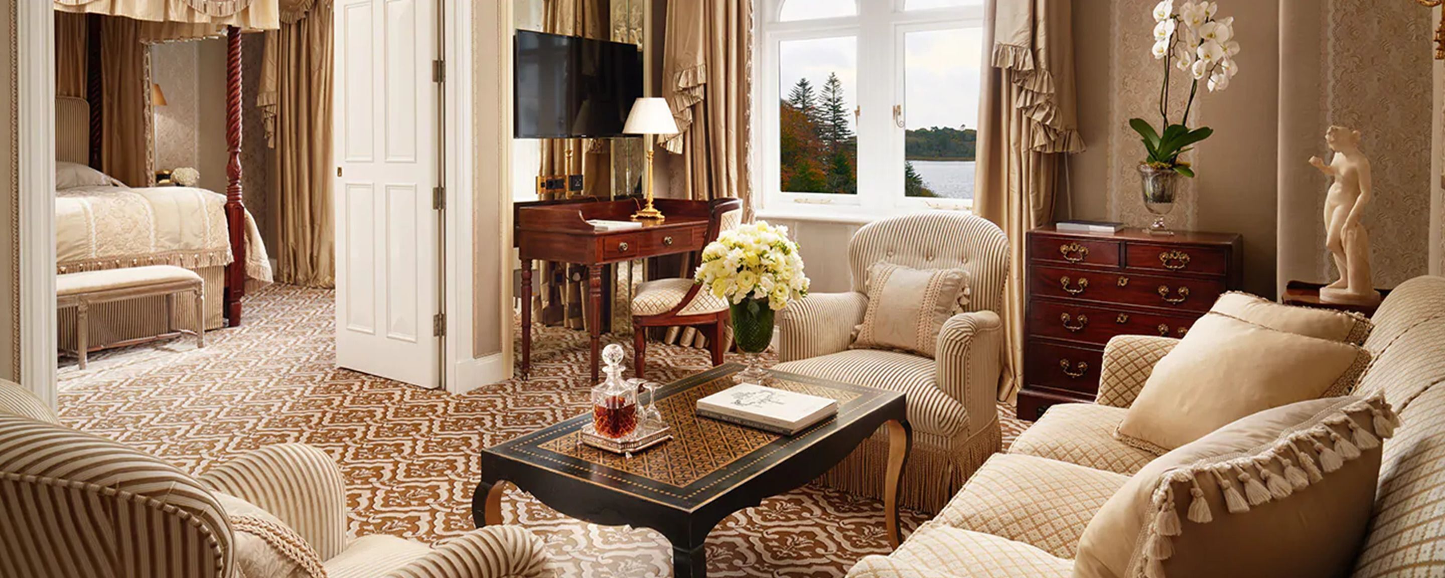 Premium bedding, pillow-top beds, minibar, in-room safe