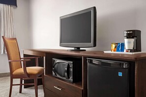 Double Room, 2 Double Beds | 1 bedroom, desk, iron/ironing board, free cribs/infant beds