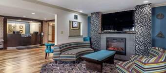 塔尔萨市中心康福特酒店