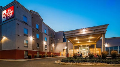 Best Western Plus Bowmanville