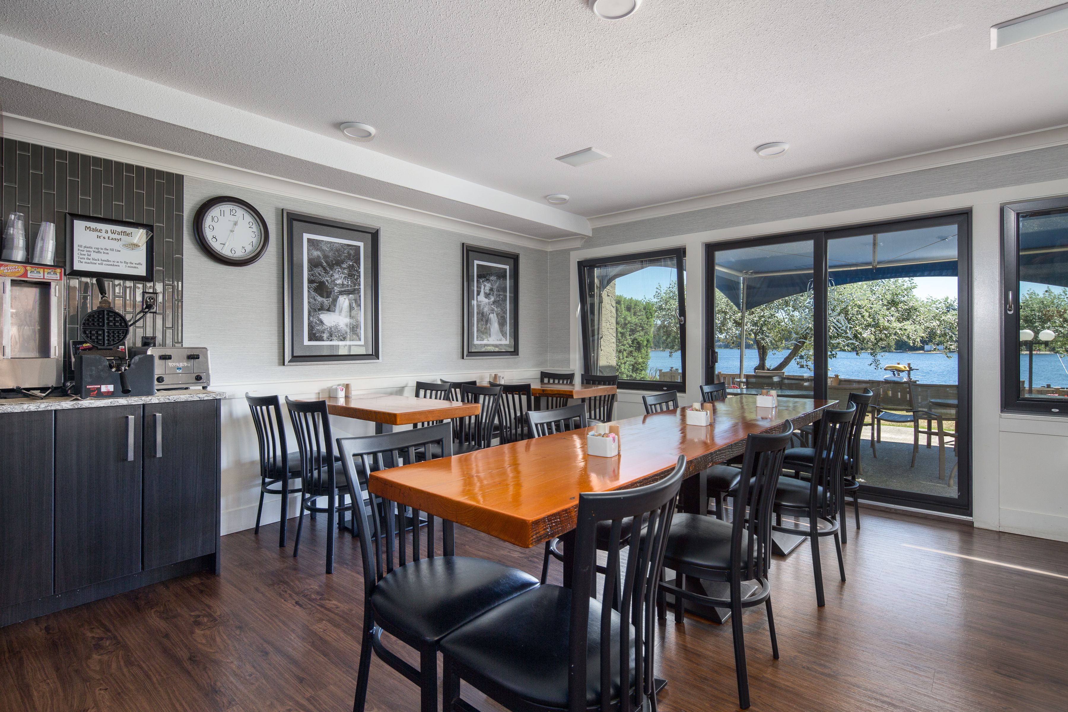 free daily continental breakfast