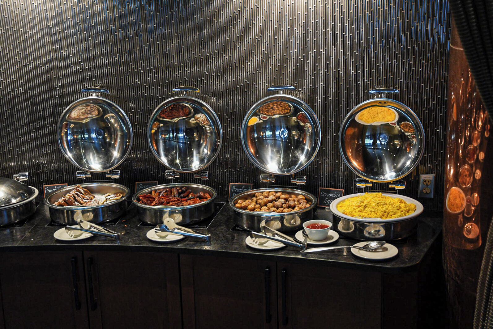 Daily buffet breakfast for a fee