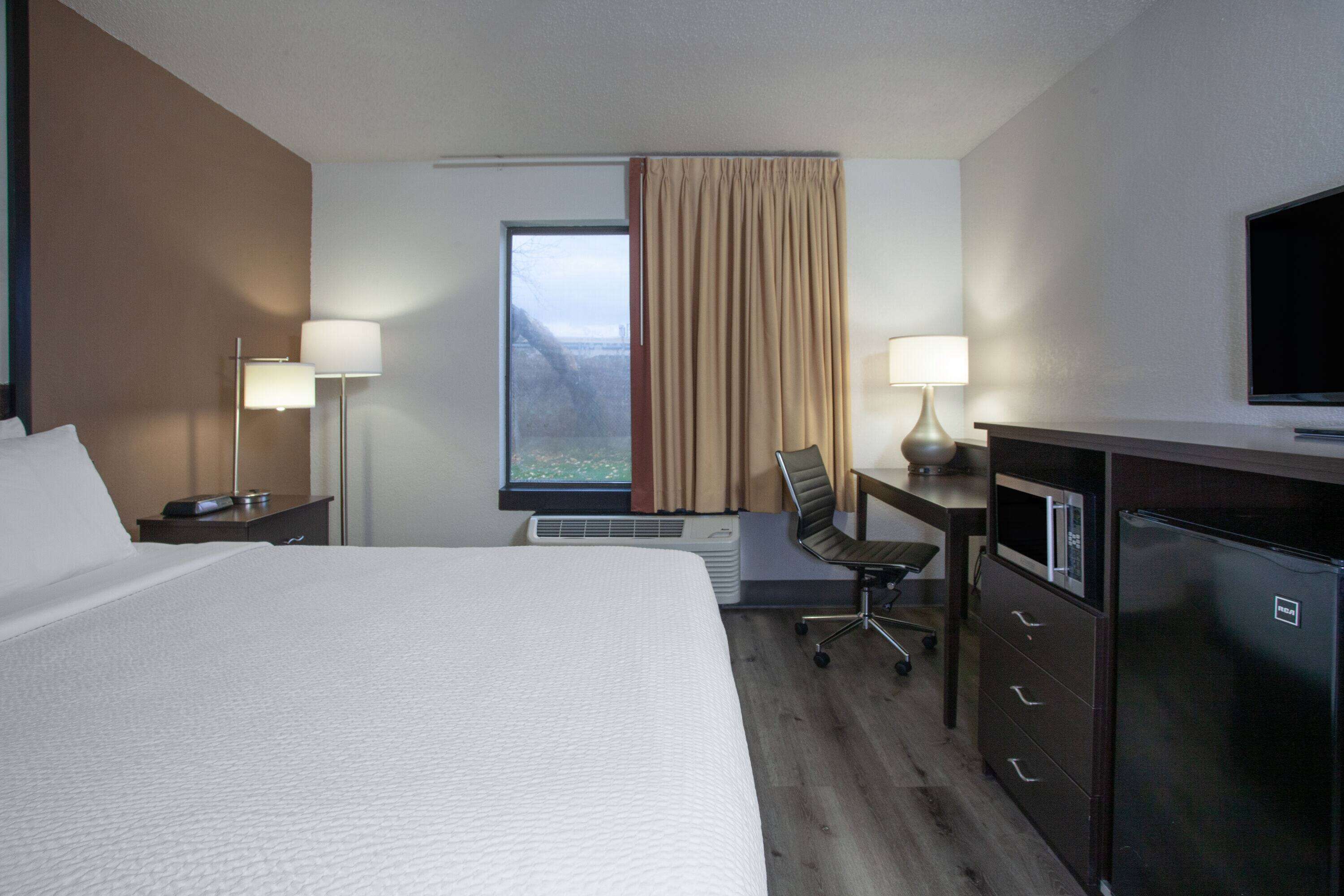 pillow-top beds, in-room safe, desk, iron/ironing board