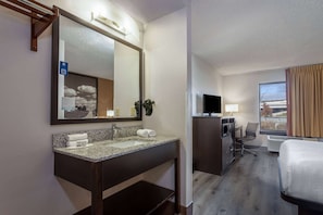 Surmatelas, coffres-forts dans les chambres, bureau