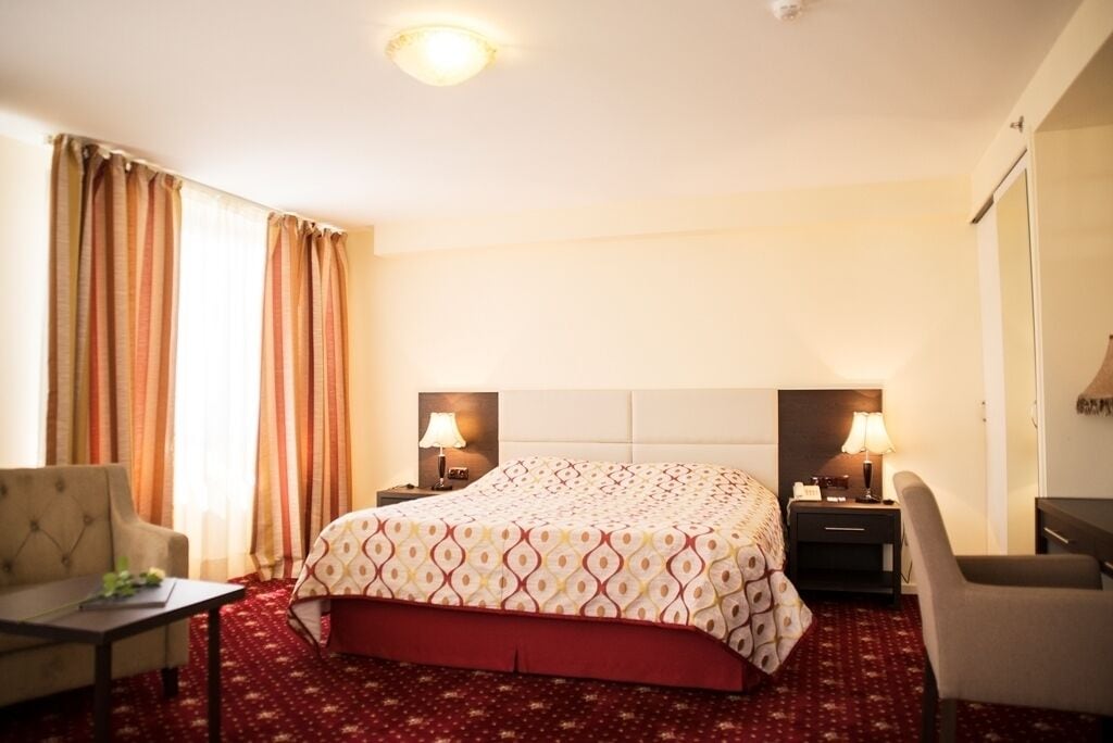 In-room safe, desk, iron/ironing board, WiFi (free)