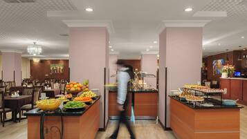 Daily buffet breakfast for a fee