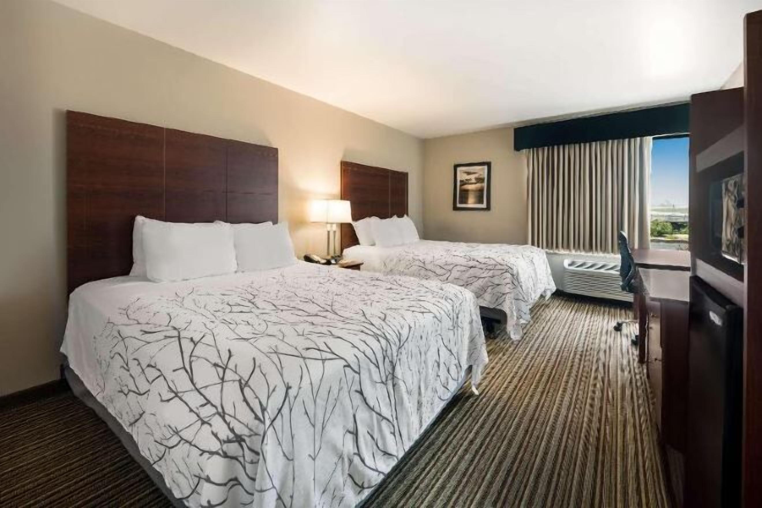 Premium bedding, pillowtop beds, in-room safe, desk