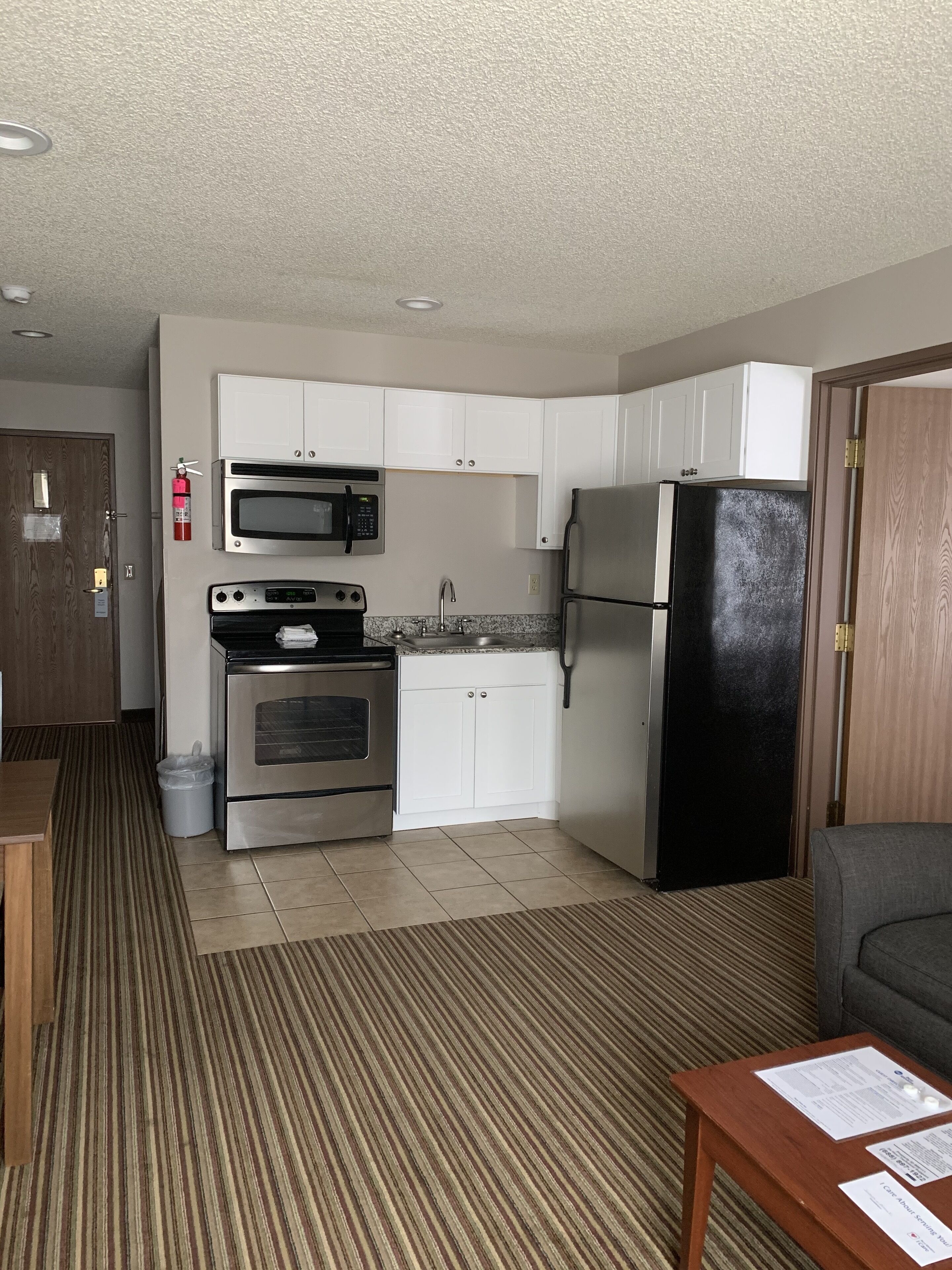 standard apartment, 1 king bed with sofa bed, non smoking (with sofabed) | private kitchen | fridge, microwave, coffee/tea maker