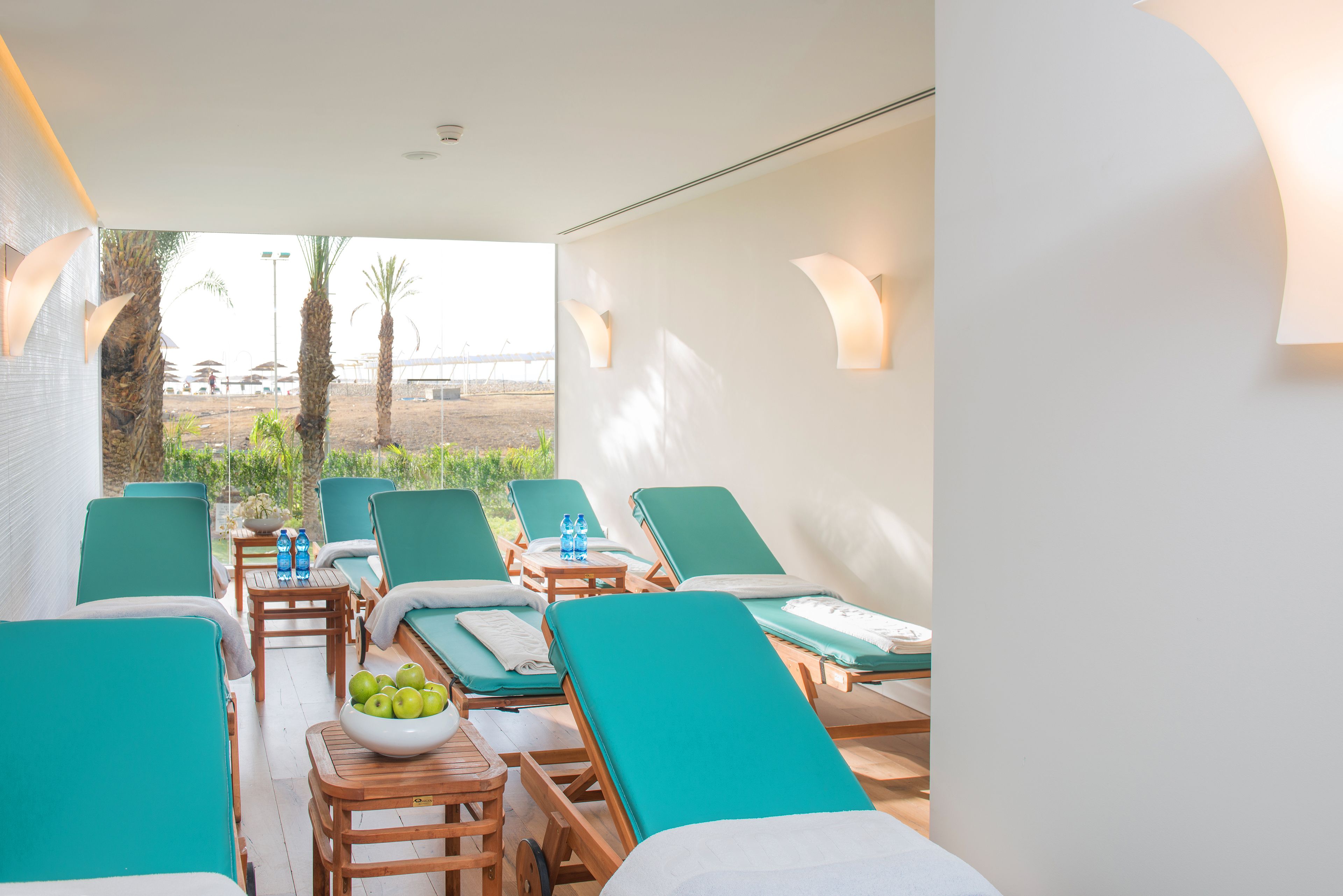 Sauna, Whirlpool, Körperbehandlungen, Schlammbad, Warmsteinmassagen