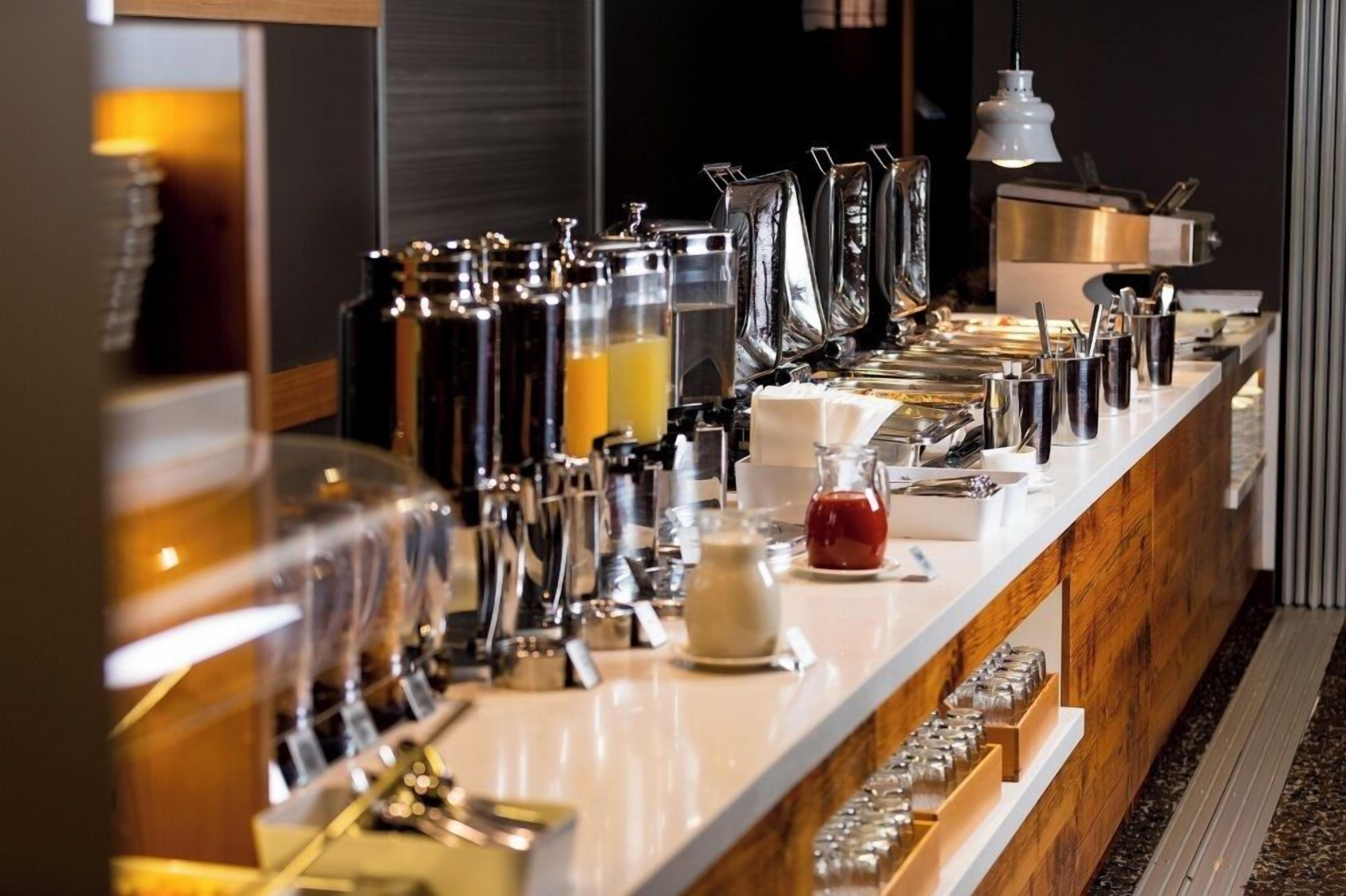 بوفيه فطور يوميًا مقابل رسوم