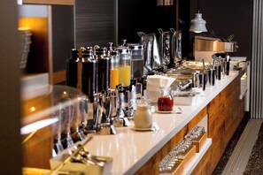 Daily buffet breakfast for a fee