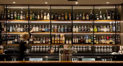 The Old Woolstore Apartment Hotel