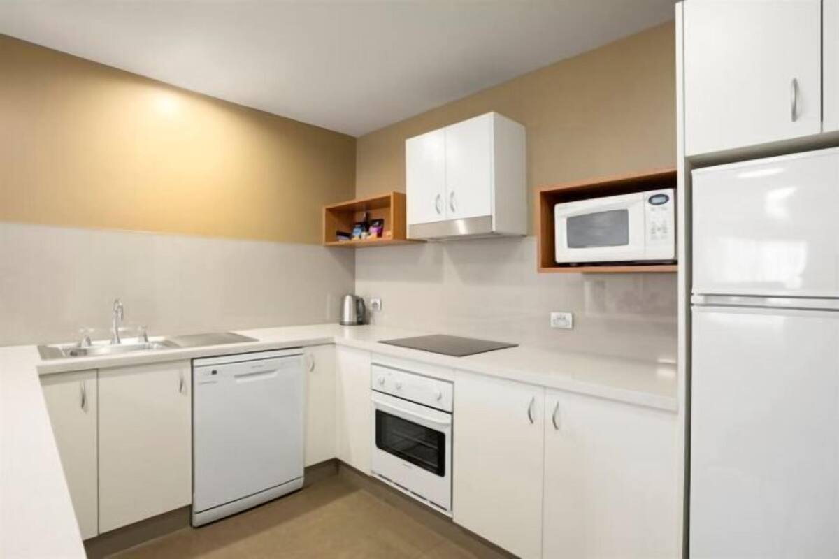 Private kitchen | Coffee/tea maker, fridge