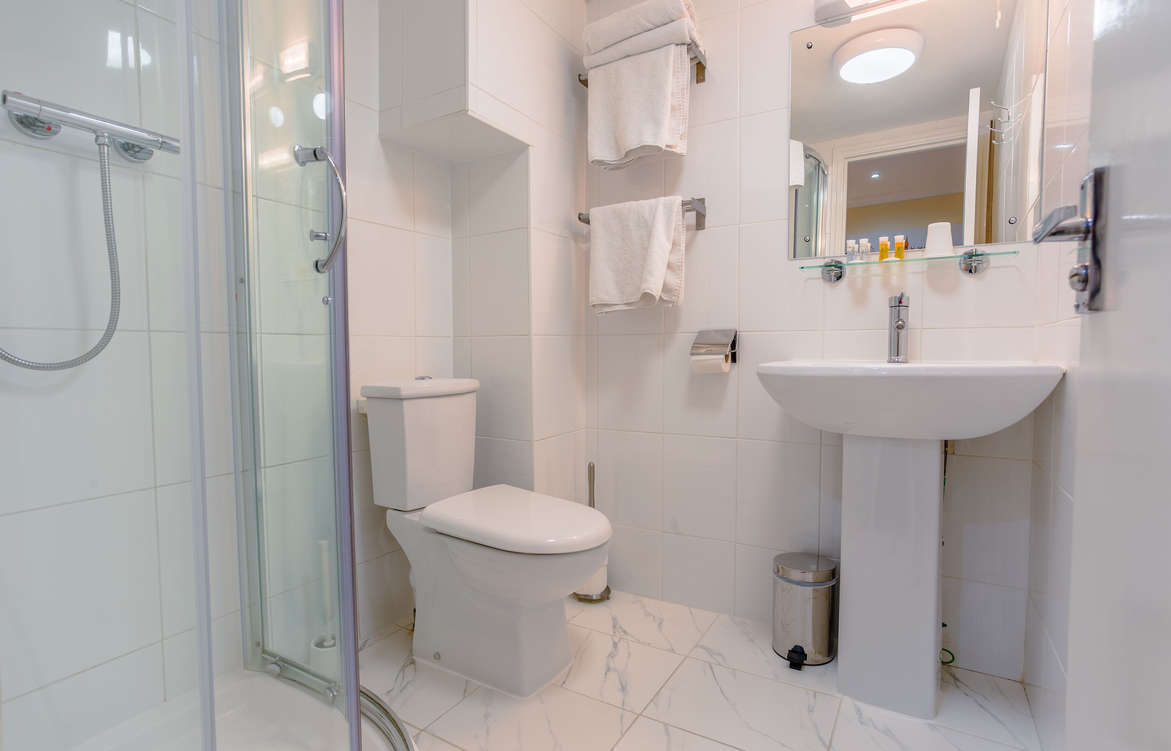 Photo - London Town Hotel