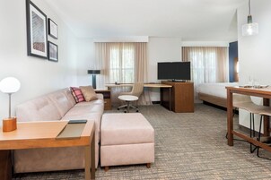 Una televisión de pantalla plana