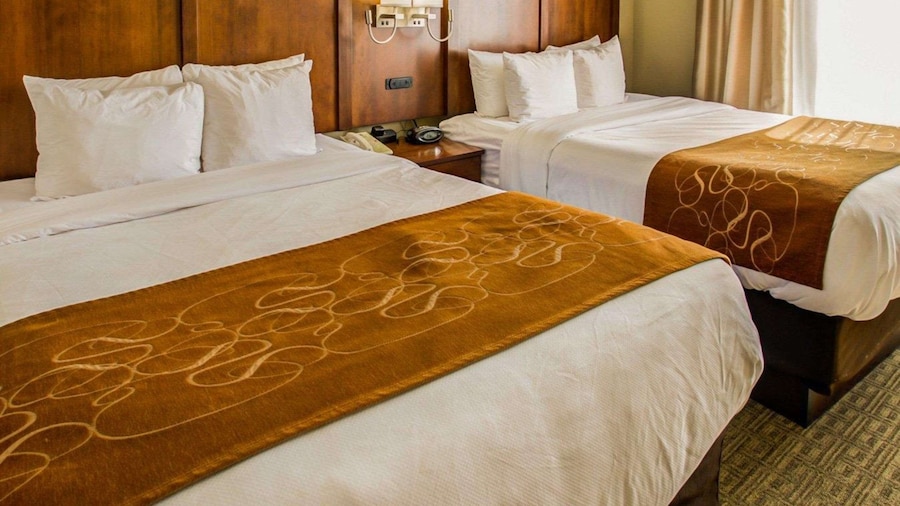 Comfort Suites