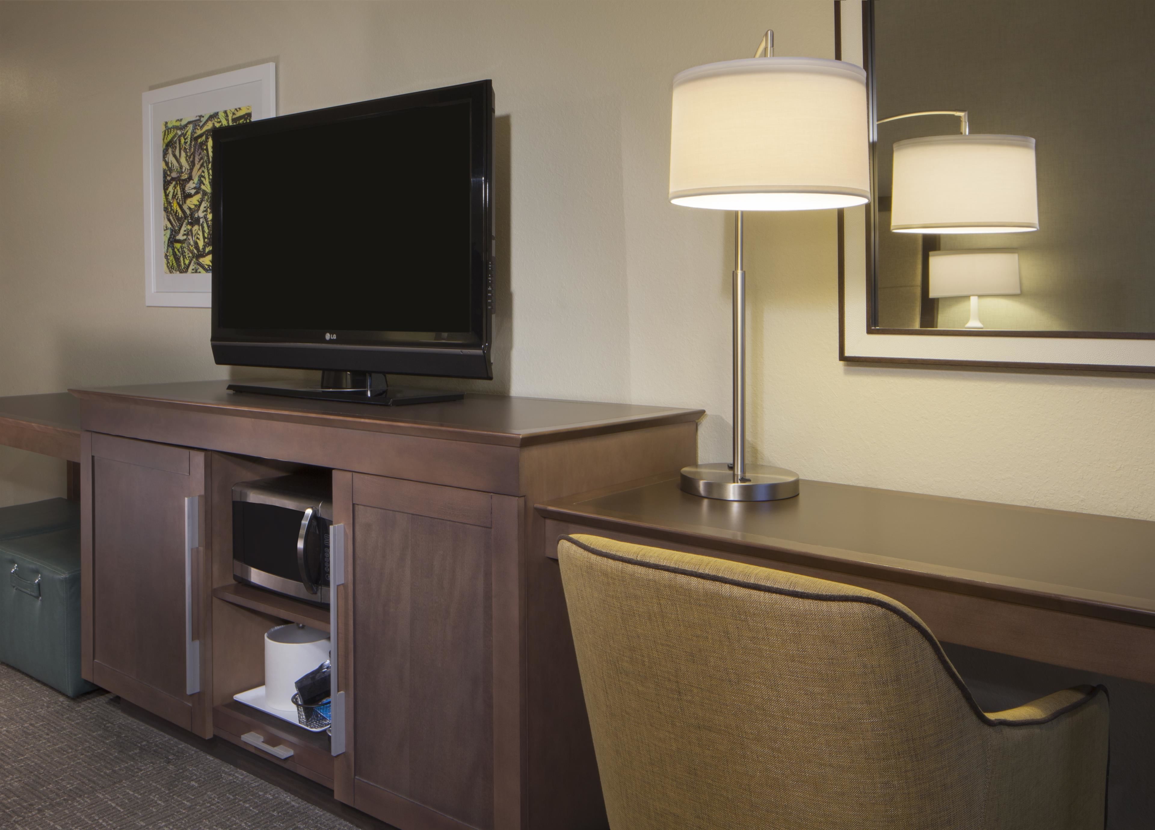 premium bedding, down duvets, in-room safe, desk