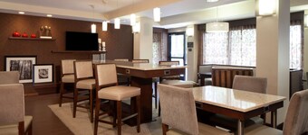 勞倫斯維爾歡朋飯店