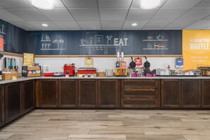 Free daily continental breakfast