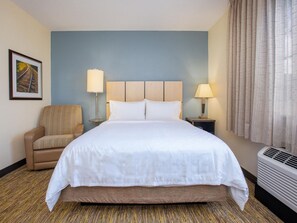 Pillow-top beds, desk, laptop workspace, blackout curtains - MainStay Suites Kansas City Overland Park (Overland Park)