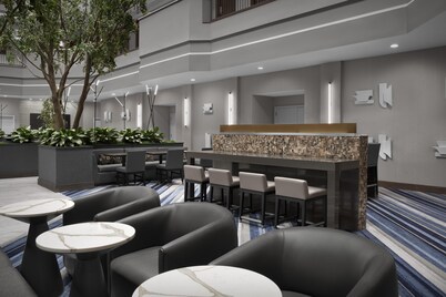 Embassy Suites by Hilton Dallas Near the Galleria