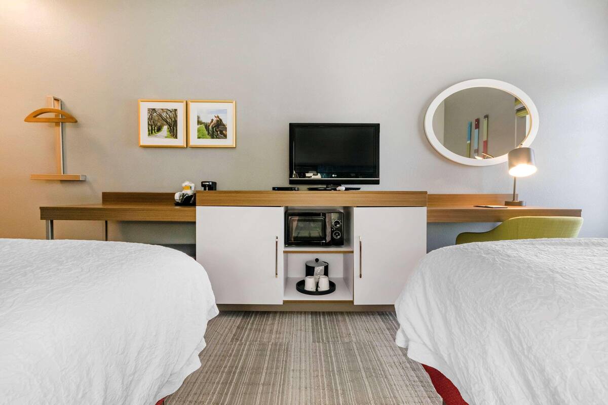Premium bedding, in-room safe, iron/ironing board, cribs (free)