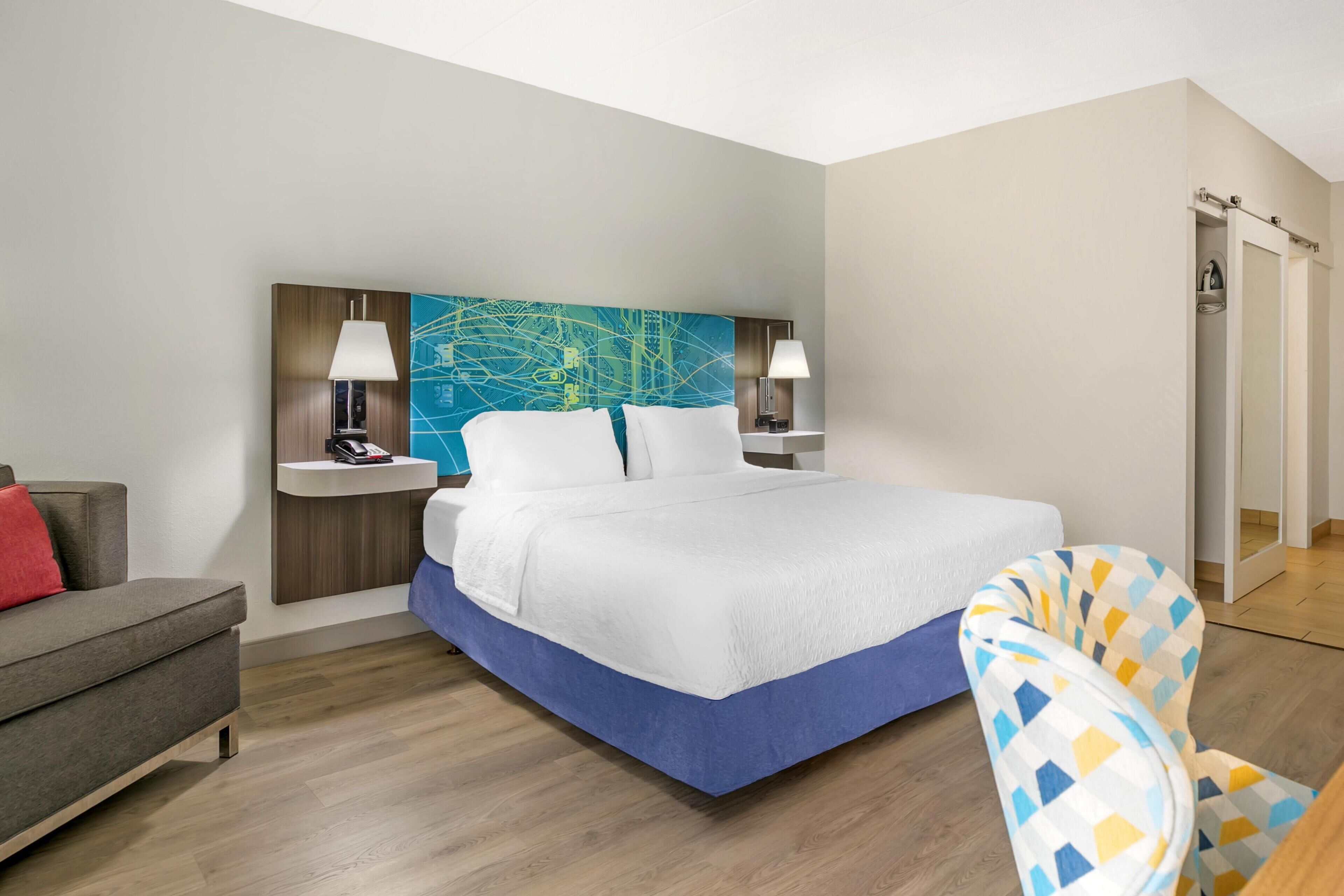 Habitación, 1 cama King size, con acceso para personas discapacitadas | Ropa de cama de alta calidad y caja de seguridad en la habitación 
