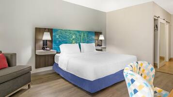 Room, 1 King Bed, Accessible | Premium bedding, in-room safe, iron/ironing board, cribs (free)