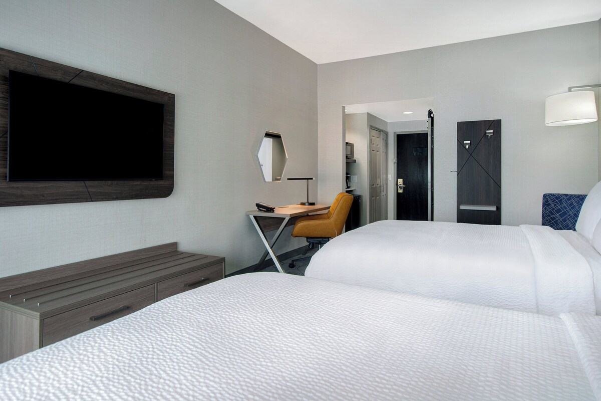Standard Room, 2 Queen Beds | In-room safe, desk, blackout curtains, iron/ironing board