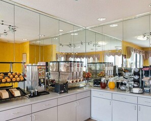 Déjeuner continental gratuit tous les jours
