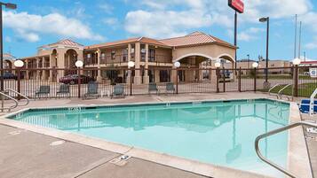 Seasonal outdoor pool