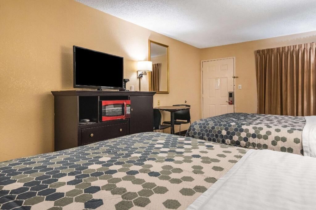 Premium bedding, pillowtop beds, iron/ironing board