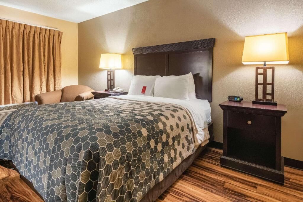 Premium bedding, pillowtop beds, iron/ironing board