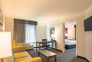 Suite, 1 King Bed, Non Smoking