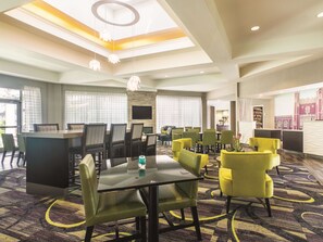 Free continental breakfast