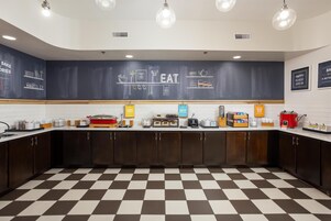 Free daily continental breakfast