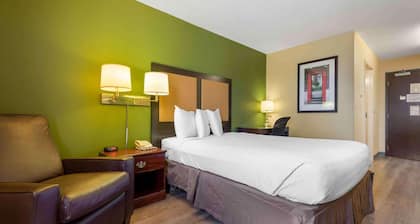 Studio 6 Corporate Extended Stay Buffalo Amherst NY