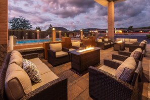 Suite, 1 King Bed, Non Smoking (Mini-Suite, Red Rocks View) | Property amenity - Kokopelli Inn Sedona, Trademark Collection by Wyndham (Sedona)