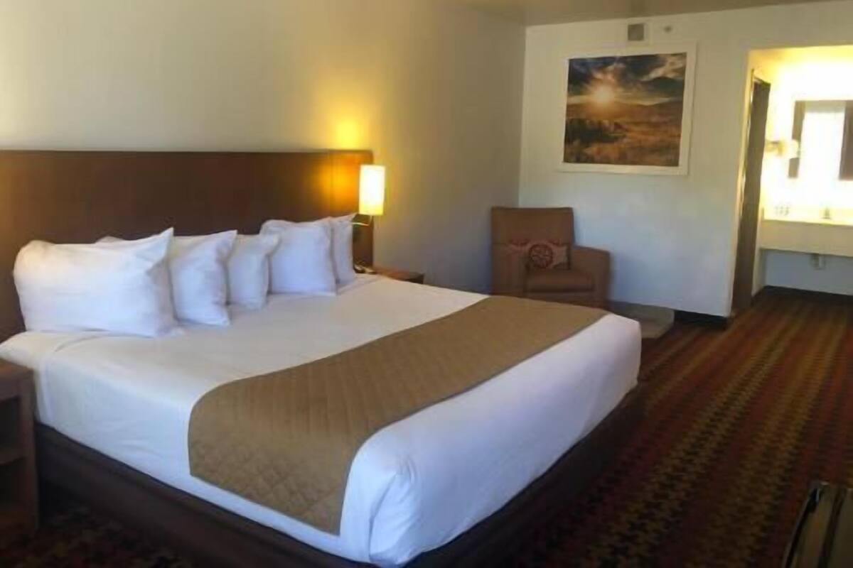 Pillowtop beds, desk, laptop workspace, blackout drapes