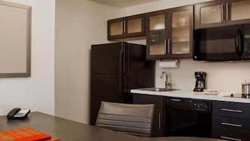 Desk, blackout drapes, iron/ironing board, free WiFi