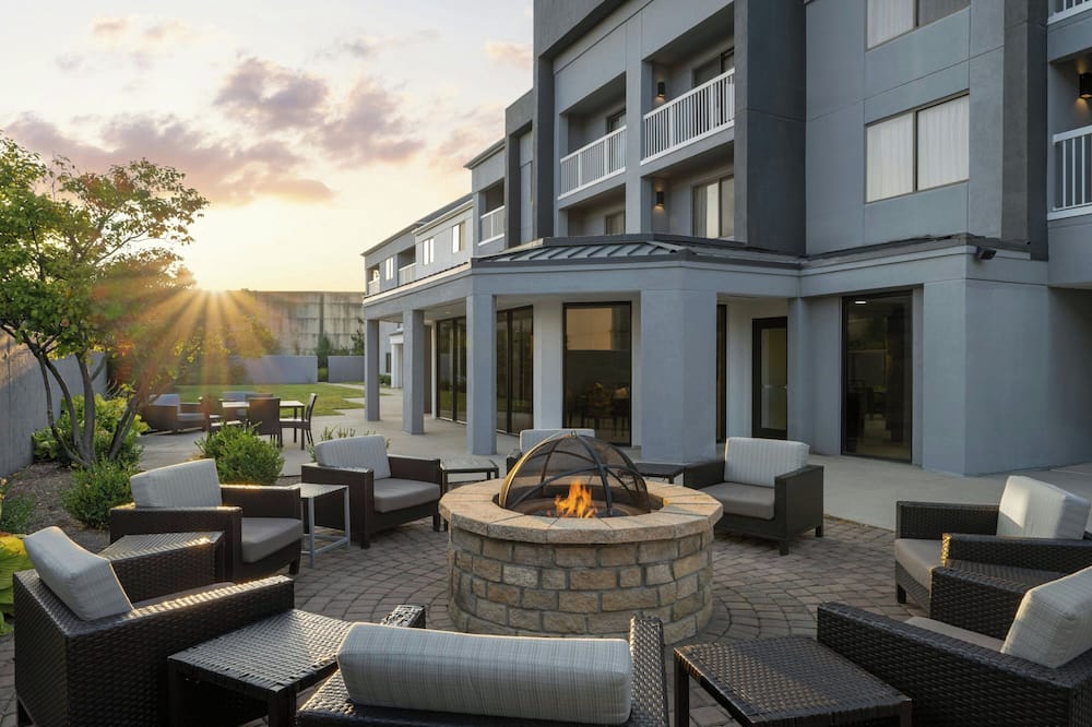 Courtyard by Marriott Indianapolis Northwest