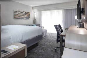 Premium bedding, in-room safe, desk, laptop workspace