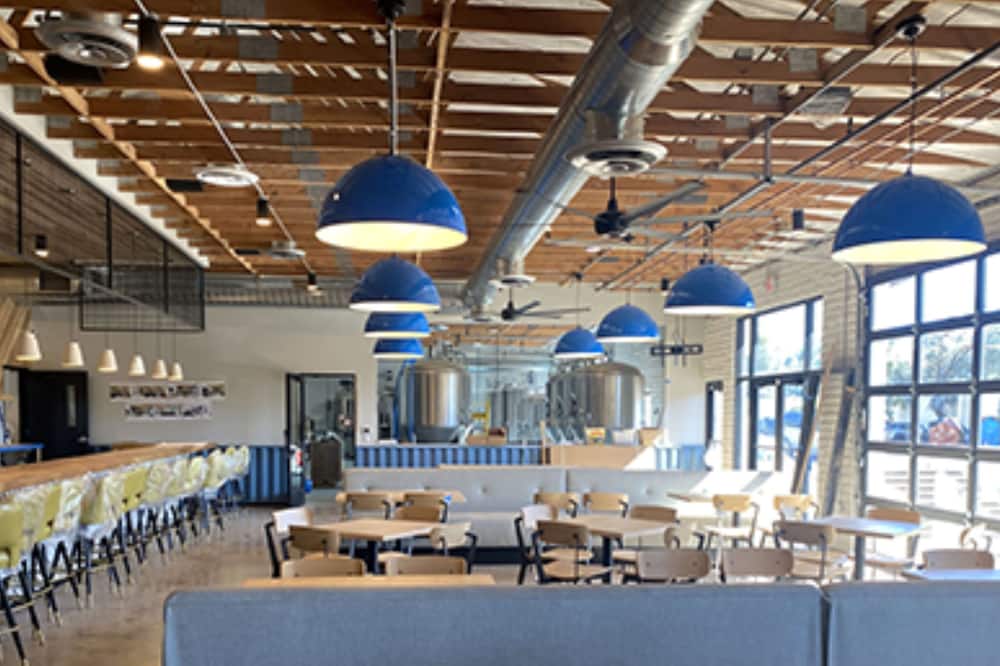 Holiday Inn Express & Suites Phoenix - Tempe by IHG