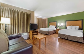 Monolocale Deluxe, letti multipli, non fumatori | Una scrivania, Wi-Fi gratuito